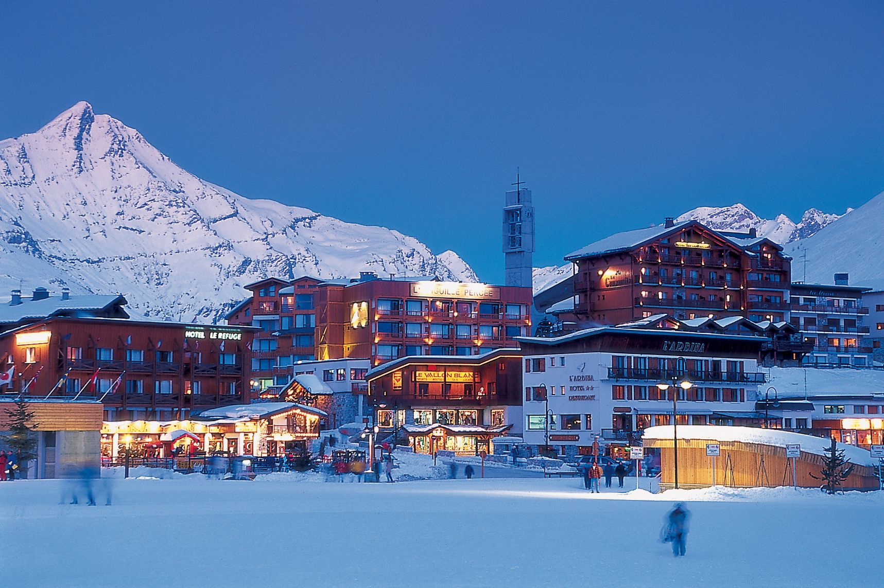 Resort guide Tignes maps restaurants information