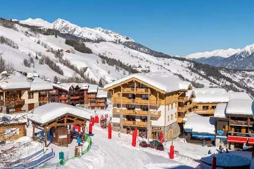 Ski hire Valmorel - the Skiset shop is in the same building as the Hotel du Bourg